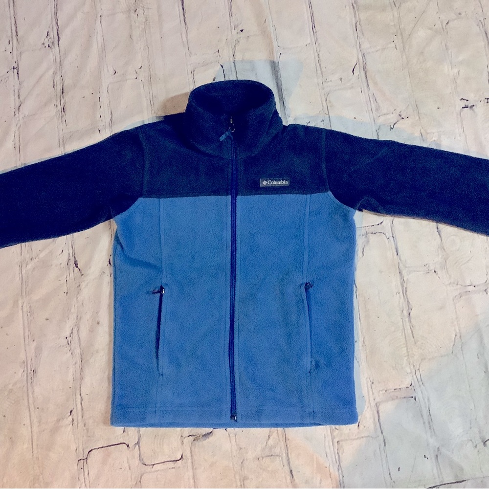 COLUMBIA JACKET IN PERFECT SHAPE.